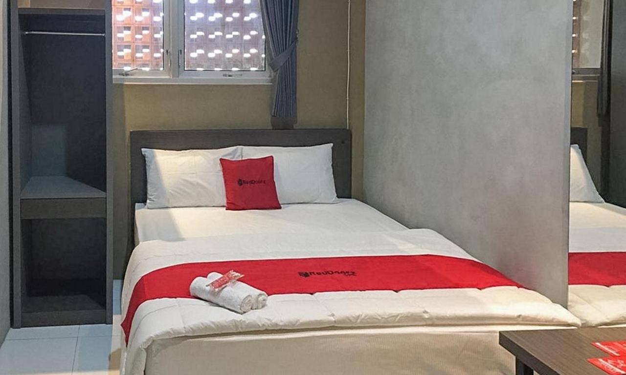 Reddoorz Near Wisata Paribendo Lawang Hotel Ngoại thất bức ảnh