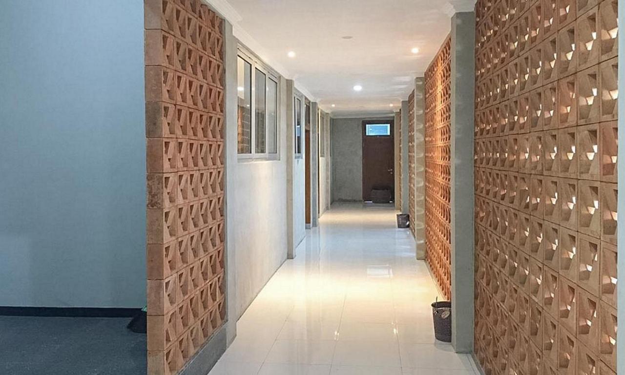 Reddoorz Near Wisata Paribendo Lawang Hotel Ngoại thất bức ảnh